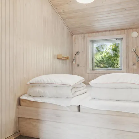 Beautiful In Glesborg With Wifi Holiday home