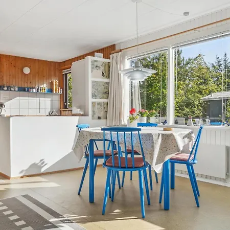 Holiday home Beautiful In Glesborg With Wifi Fjellerup