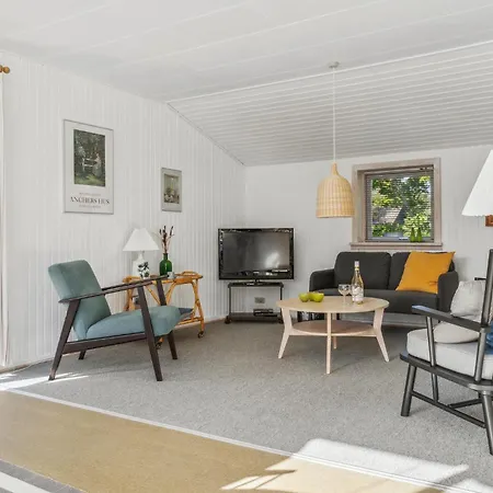 Holiday home Beautiful In Glesborg With Wifi Fjellerup